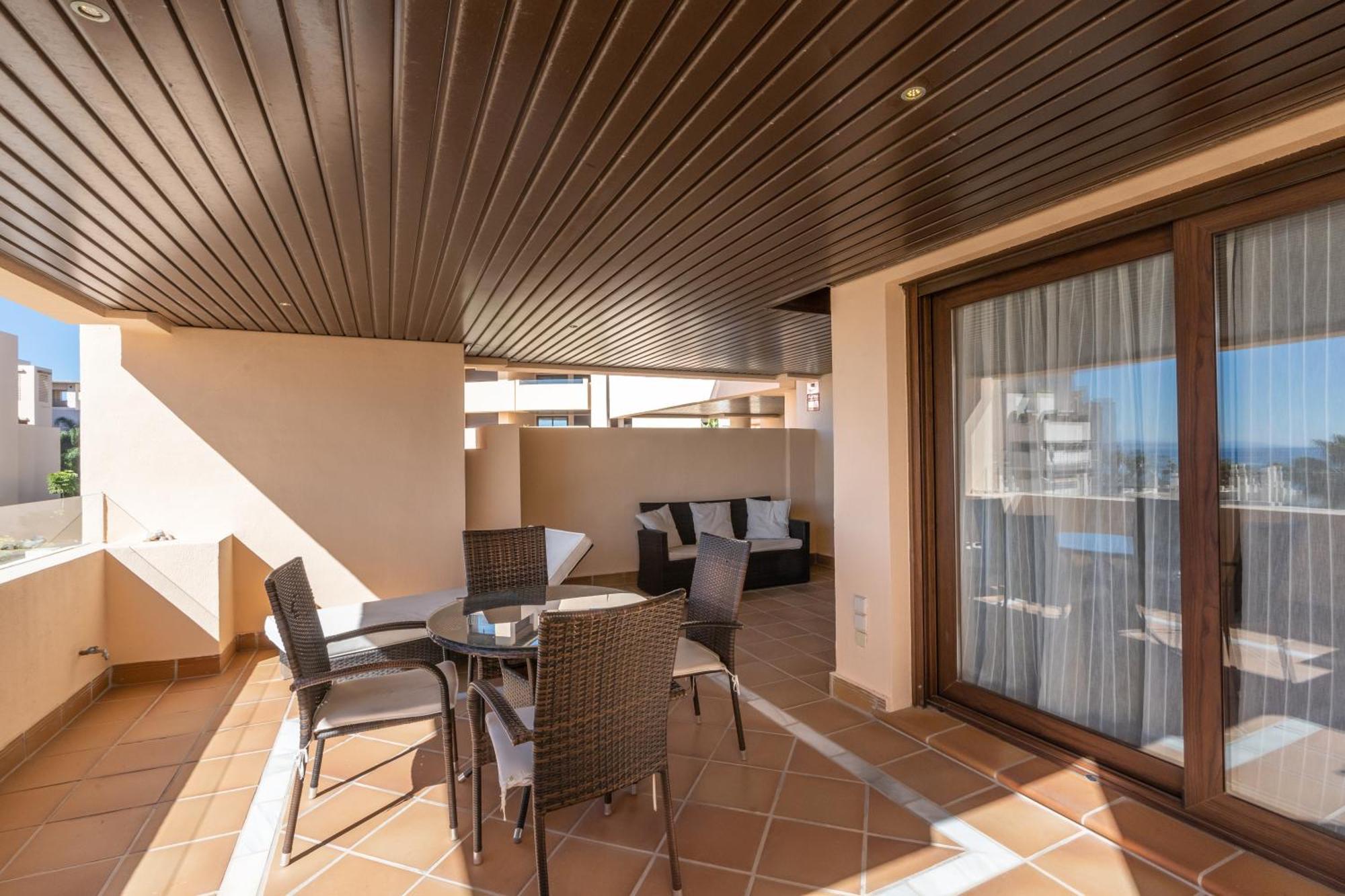 Bahia Boutique Apartments Estepona Bagian luar foto