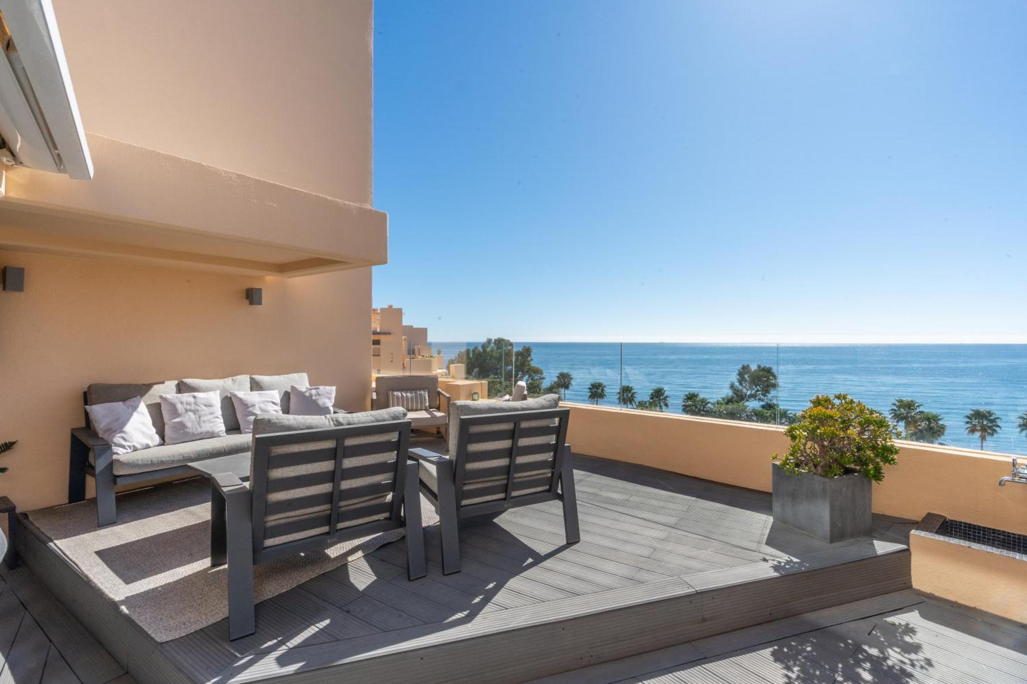 Bahia Boutique Apartments Estepona Bagian luar foto