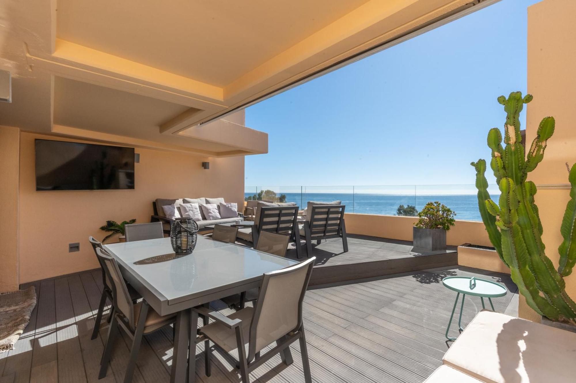 Bahia Boutique Apartments Estepona Bagian luar foto