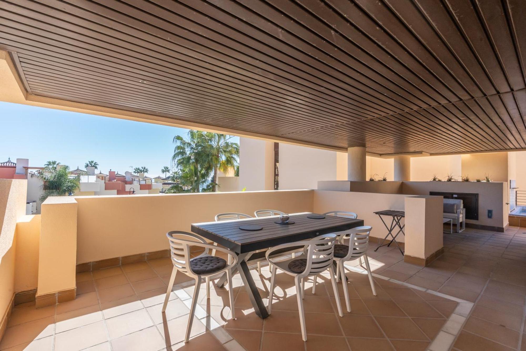 Bahia Boutique Apartments Estepona Bagian luar foto