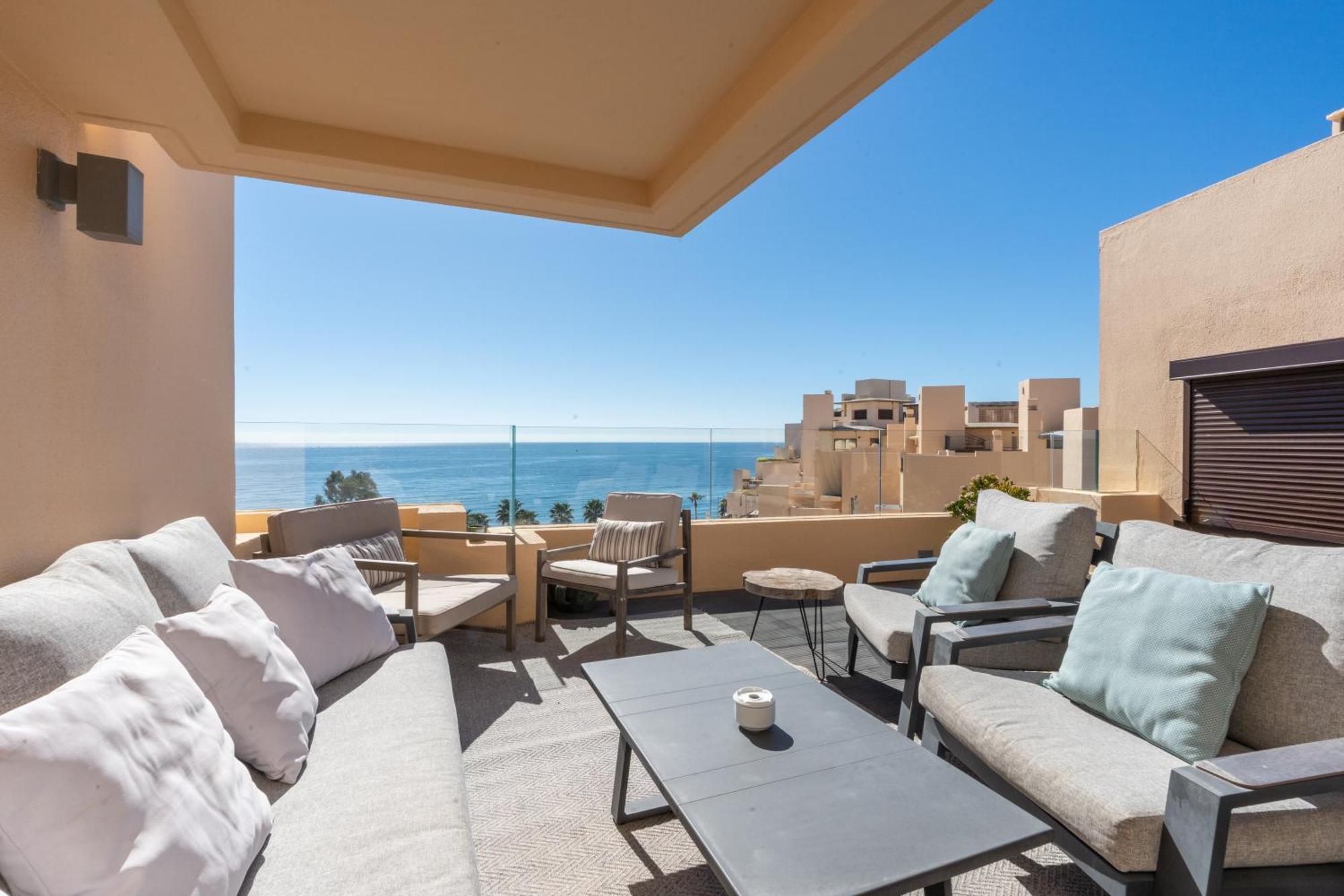 Bahia Boutique Apartments Estepona Bagian luar foto