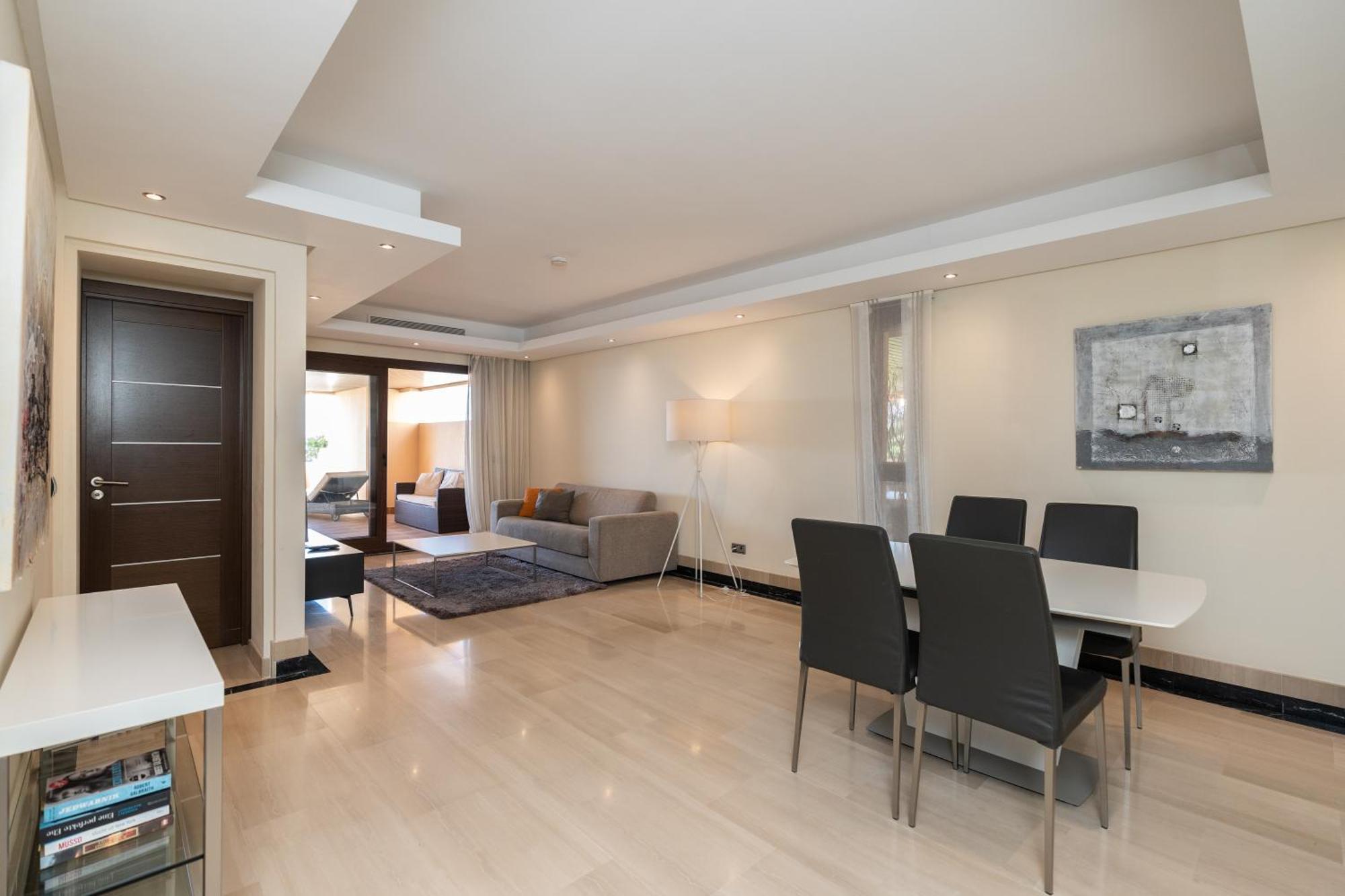 Bahia Boutique Apartments Estepona Bagian luar foto
