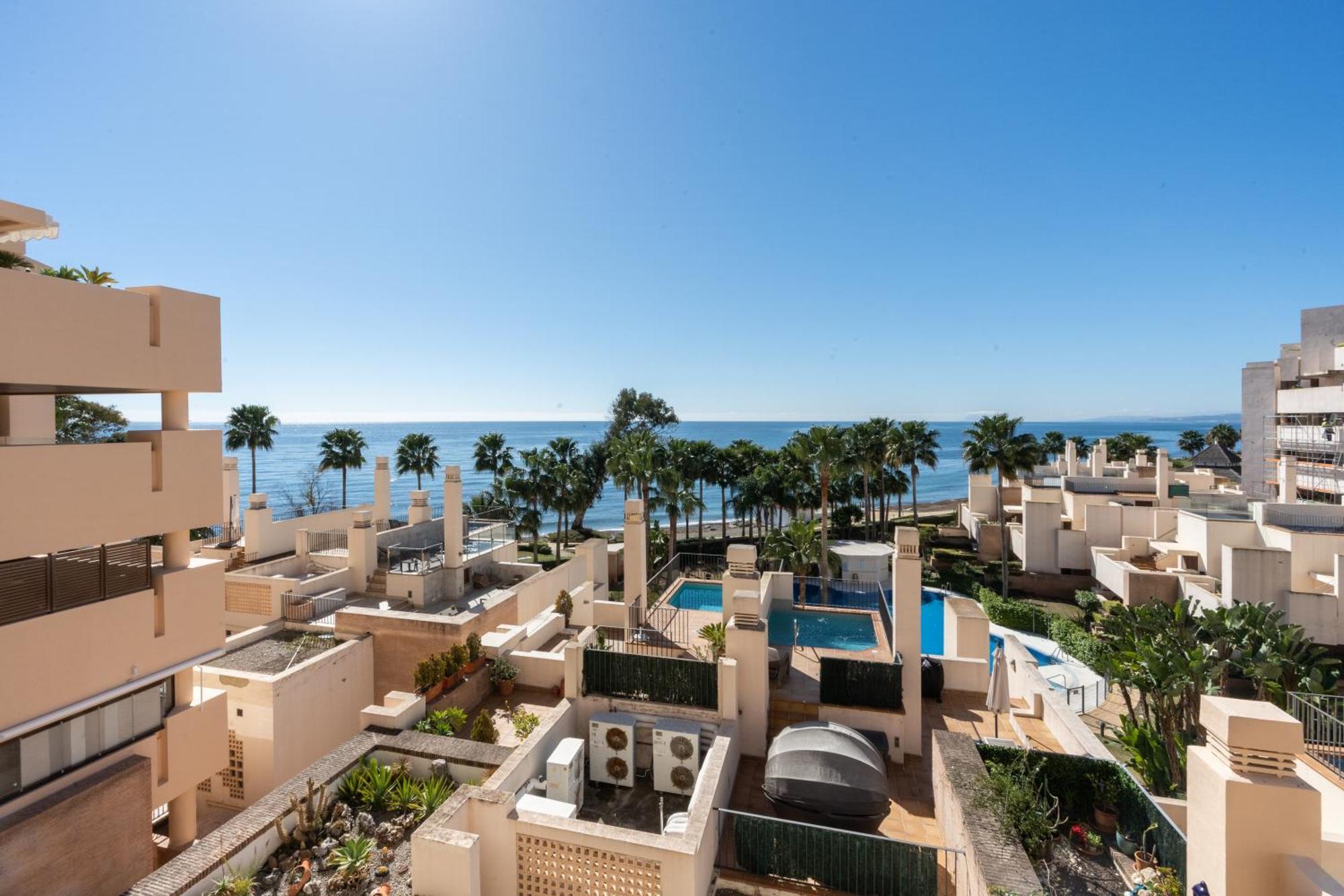 Bahia Boutique Apartments Estepona Bagian luar foto