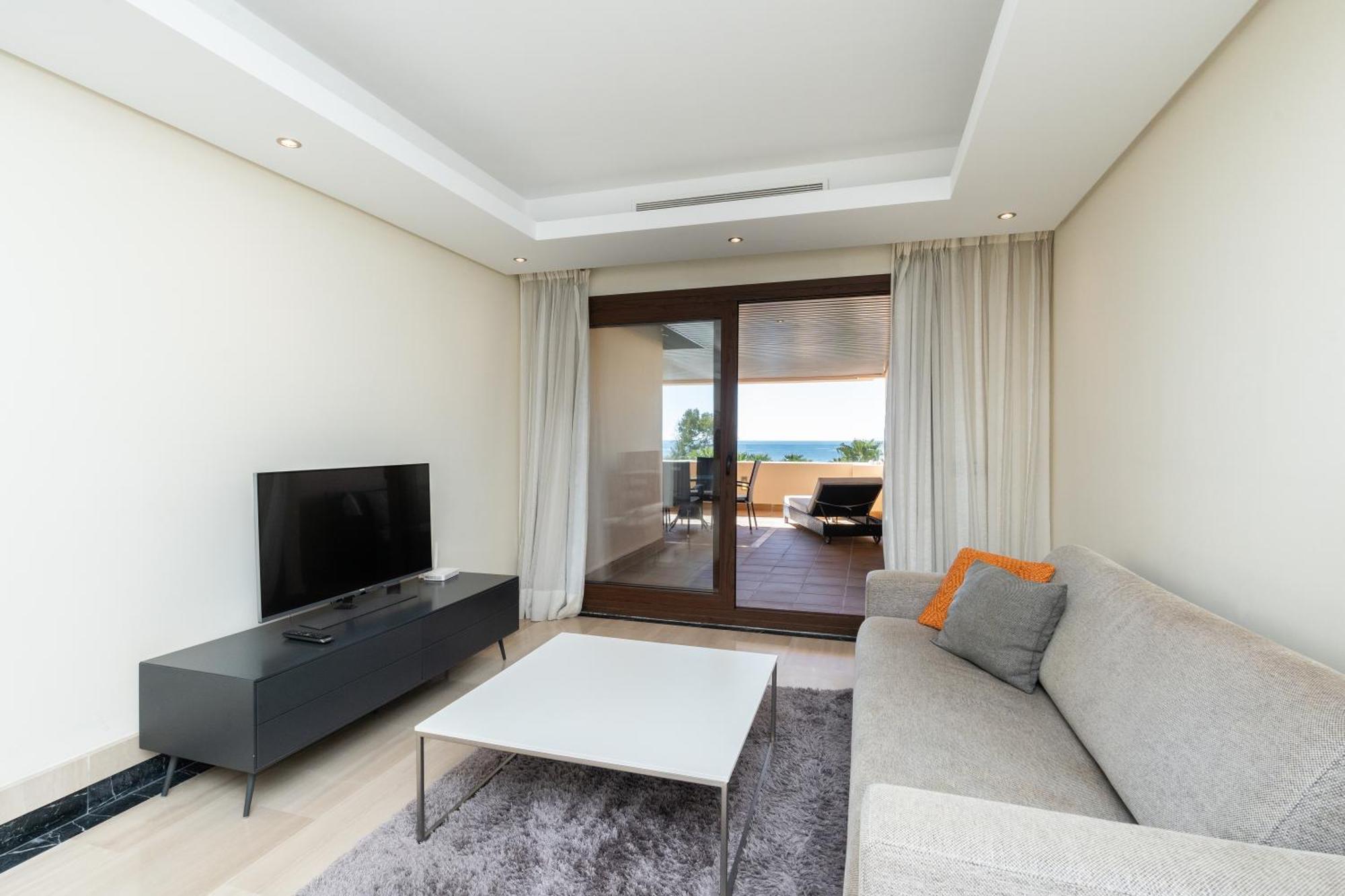 Bahia Boutique Apartments Estepona Bagian luar foto
