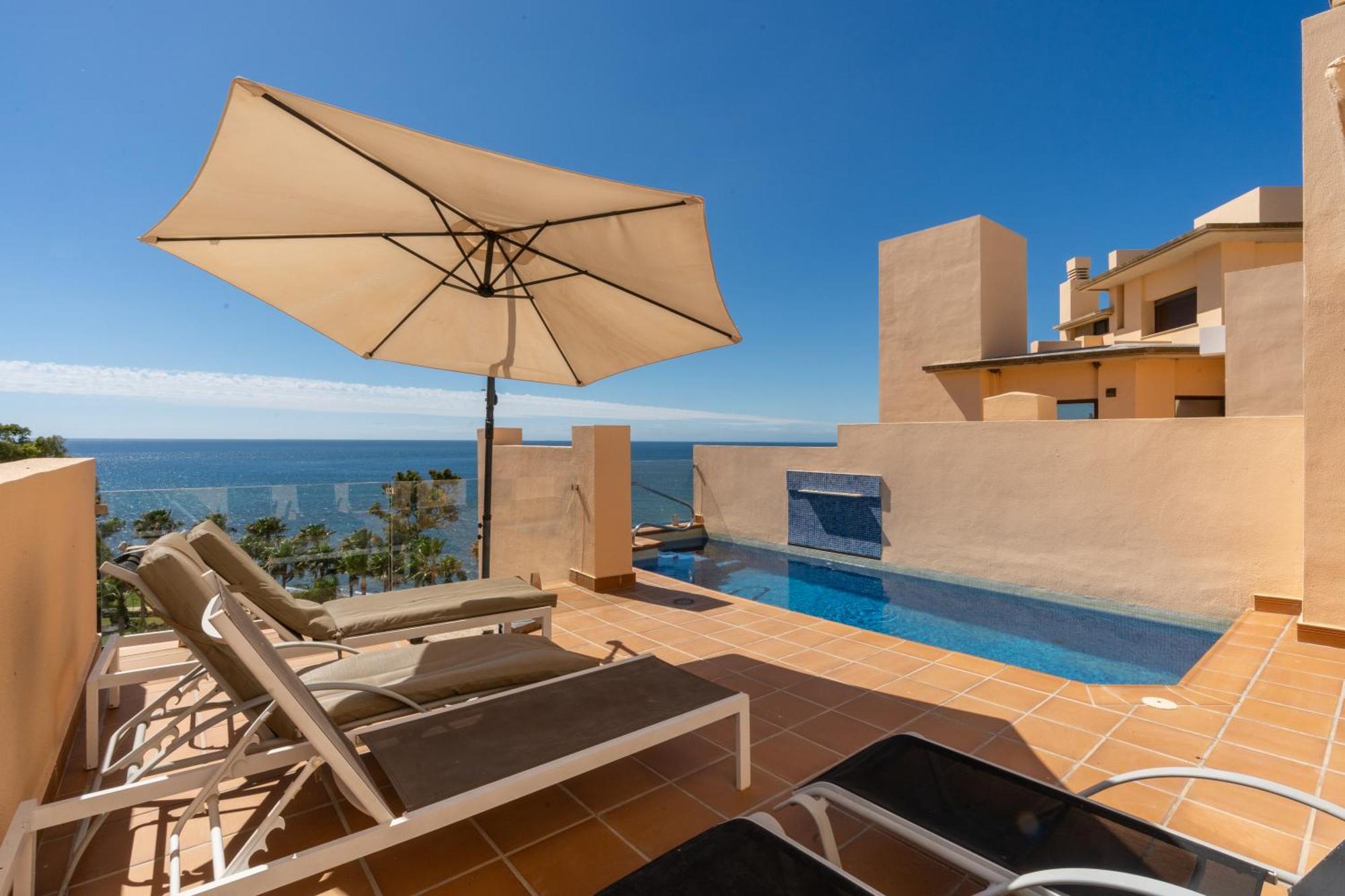 Bahia Boutique Apartments Estepona Bagian luar foto