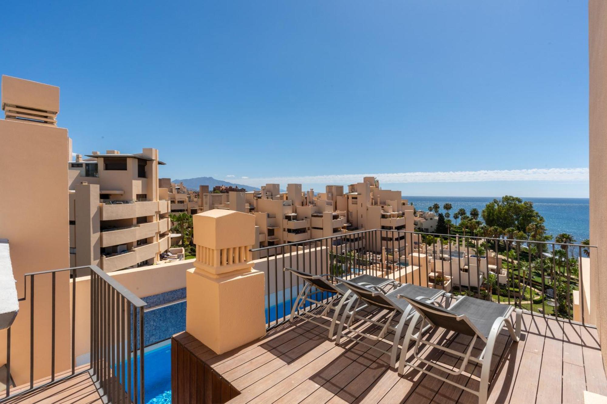 Bahia Boutique Apartments Estepona Bagian luar foto