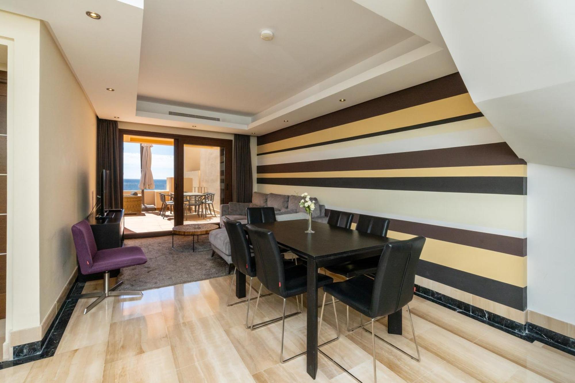 Bahia Boutique Apartments Estepona Bagian luar foto