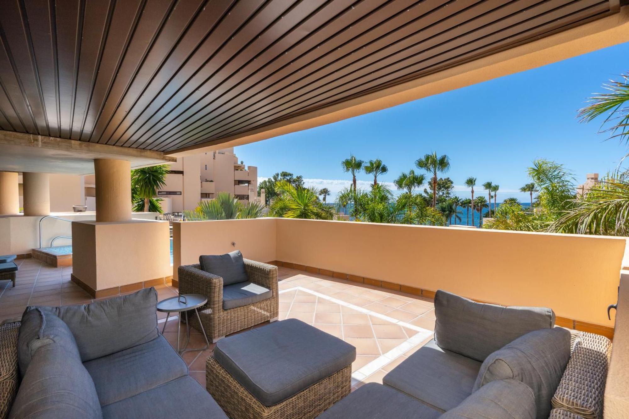 Bahia Boutique Apartments Estepona Bagian luar foto
