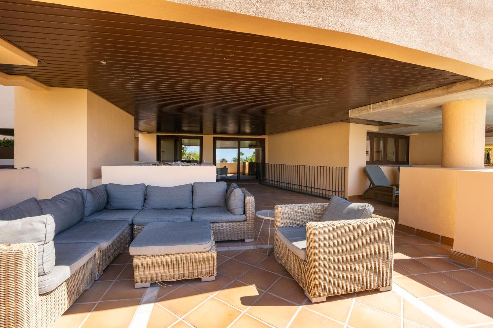 Bahia Boutique Apartments Estepona Bagian luar foto