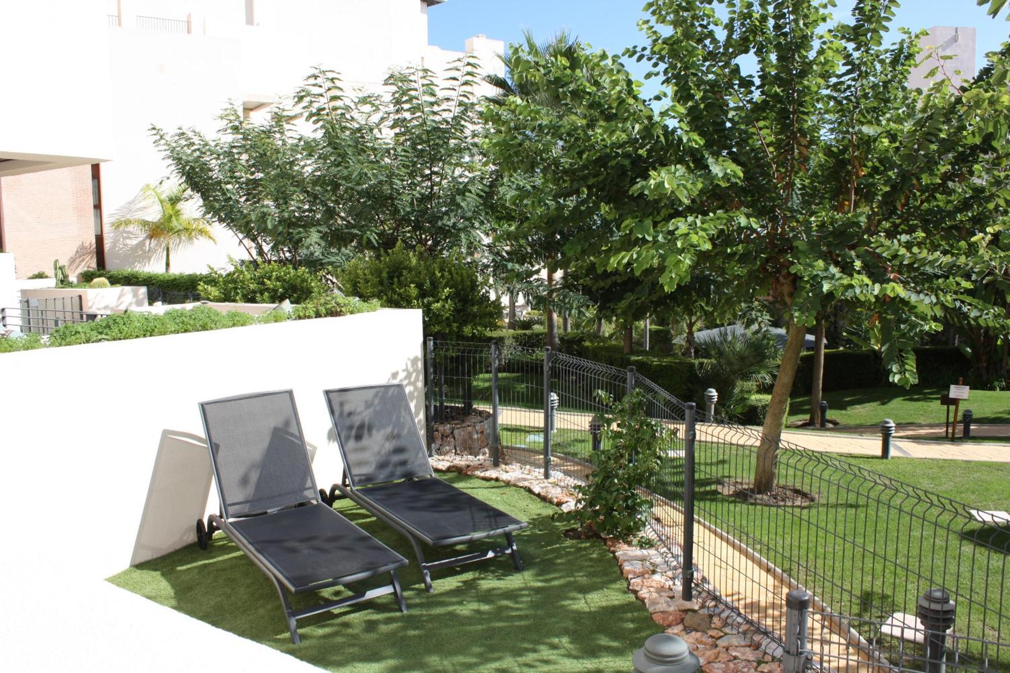 Bahia Boutique Apartments Estepona Bagian luar foto