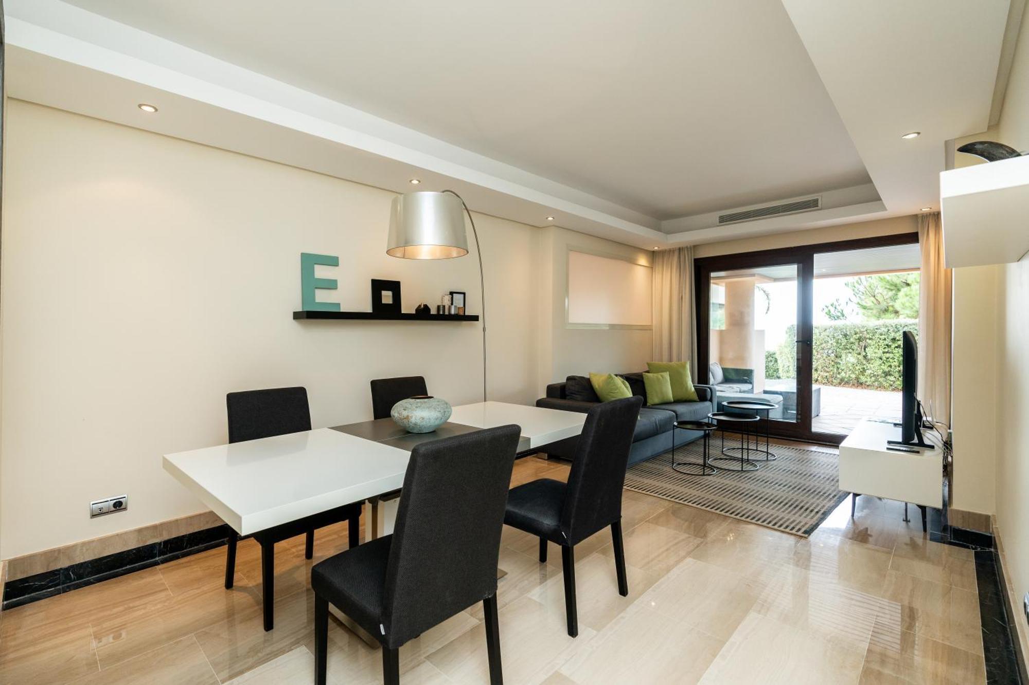 Bahia Boutique Apartments Estepona Bagian luar foto